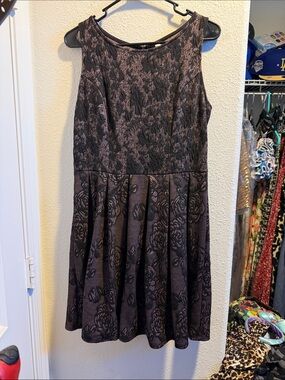 Sleeveless Floral black lace  over mauve pink pleated Dress